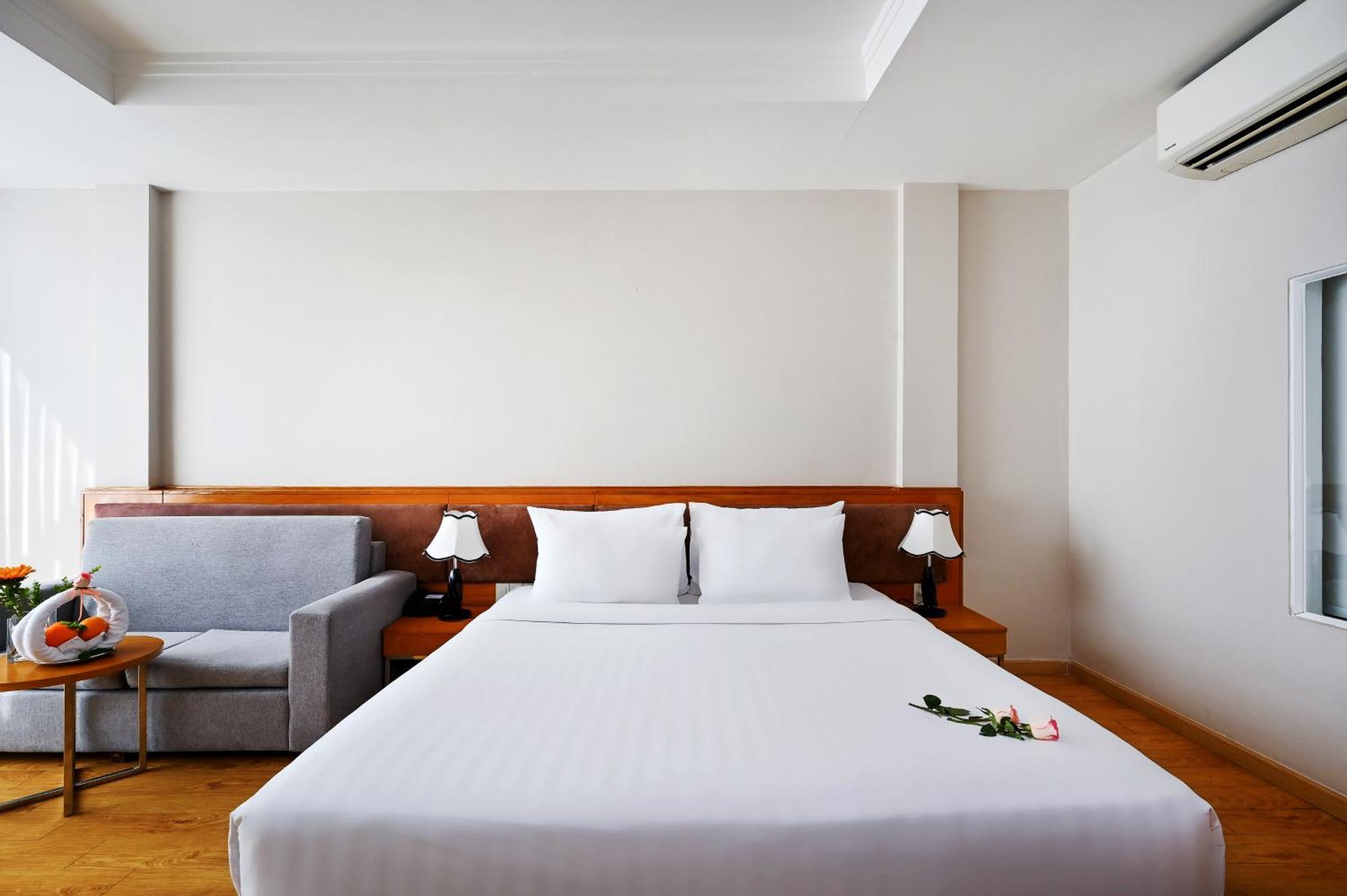 Ttc Hotel Deluxe Airport Ho Chi Minh City Exterior photo
